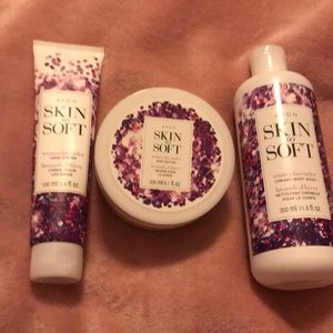 Avon Skin so Soft winter lavender set
